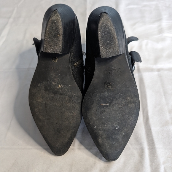 Pointed toe shoes with front zipper - Picture 5 of 5